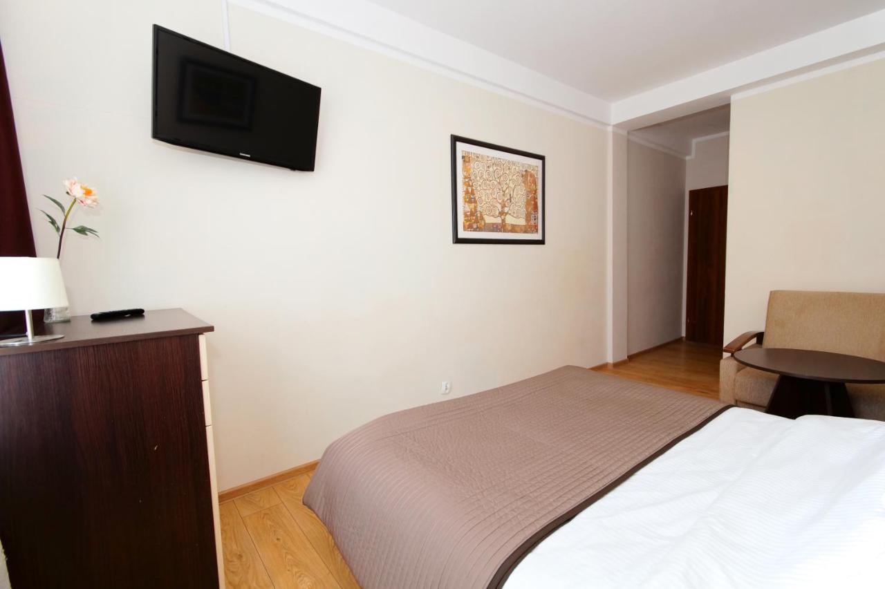 Koral Hotell Chłapowo Exteriör bild