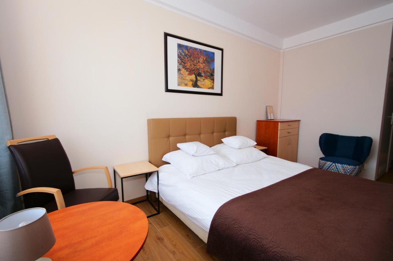 Koral Hotell Chłapowo Exteriör bild