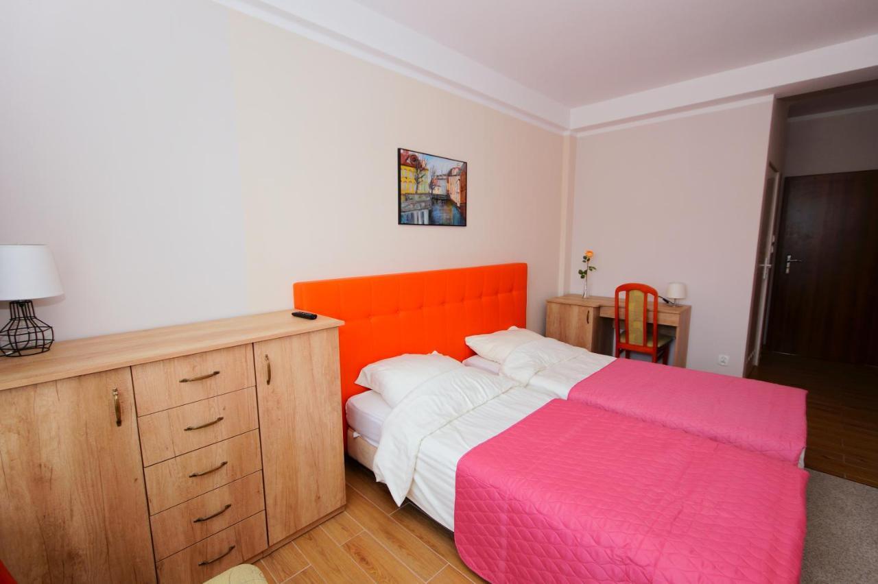 Koral Hotell Chłapowo Exteriör bild