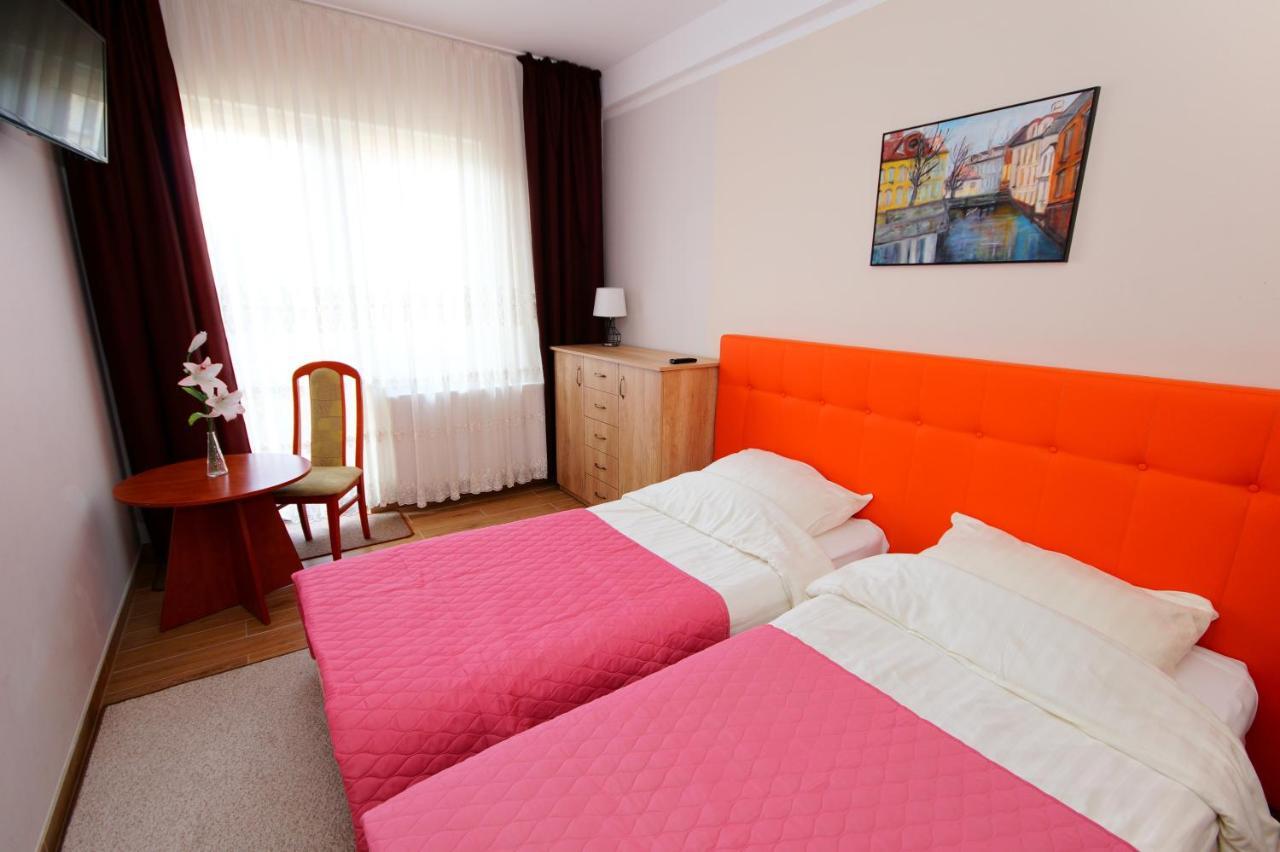 Koral Hotell Chłapowo Exteriör bild