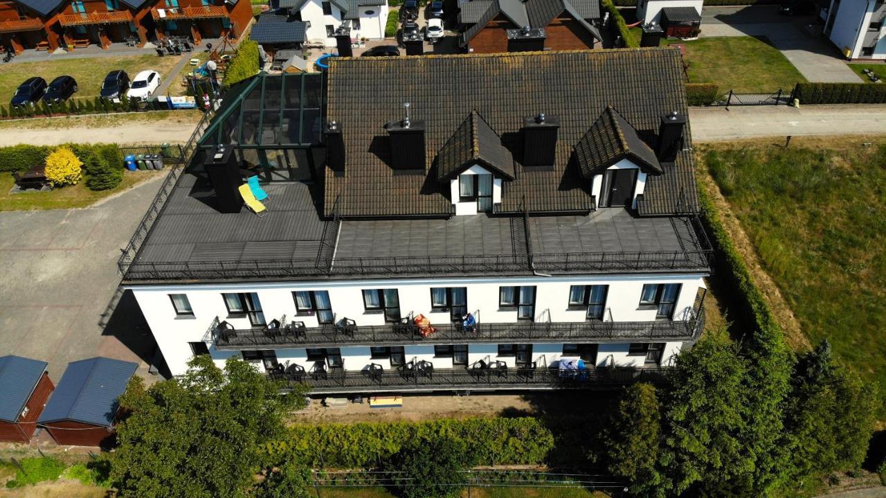 Koral Hotell Chłapowo Exteriör bild