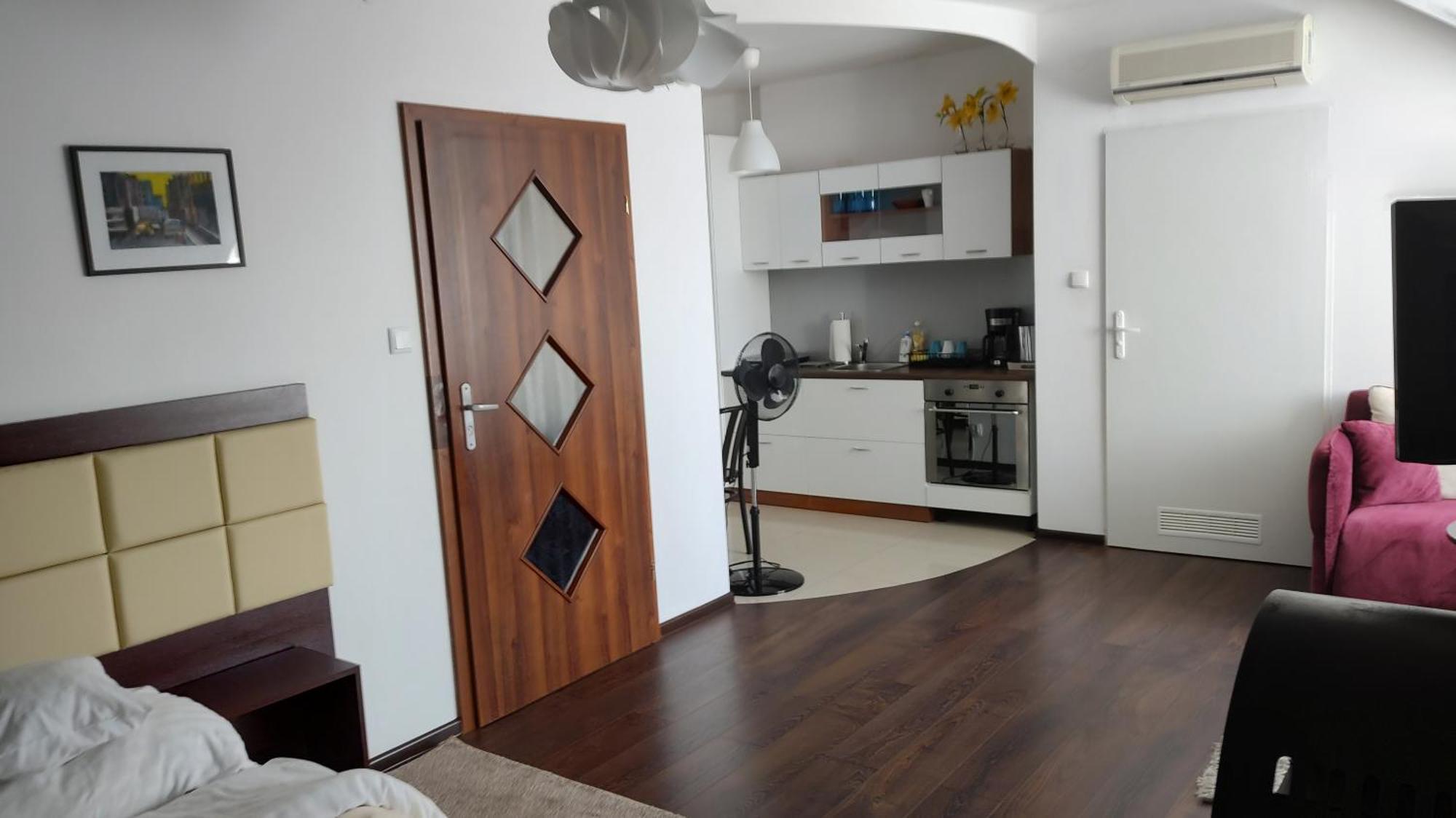 Koral Hotell Chłapowo Exteriör bild